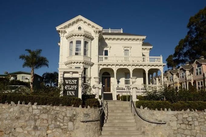 West Cliff Inn, A Four Sisters Inn