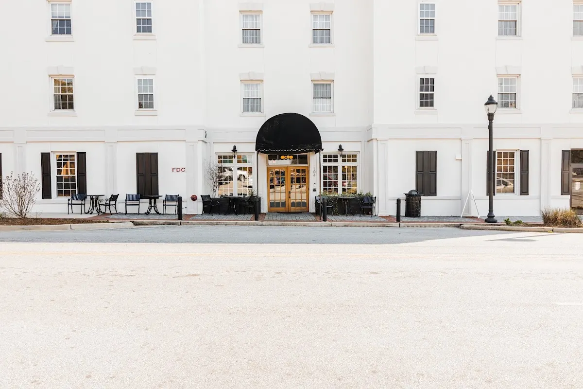 Inn On The Square, an Ascend Collection Hotel