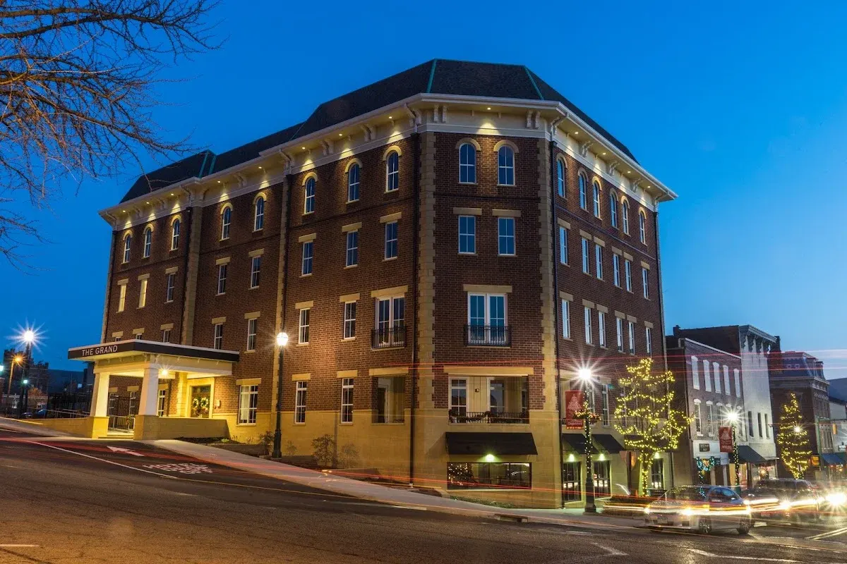 The Mount Vernon Grand Hotel