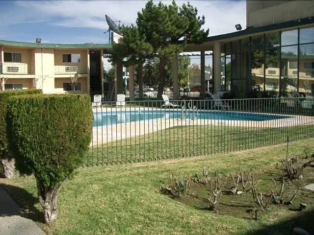 Hometown Inn