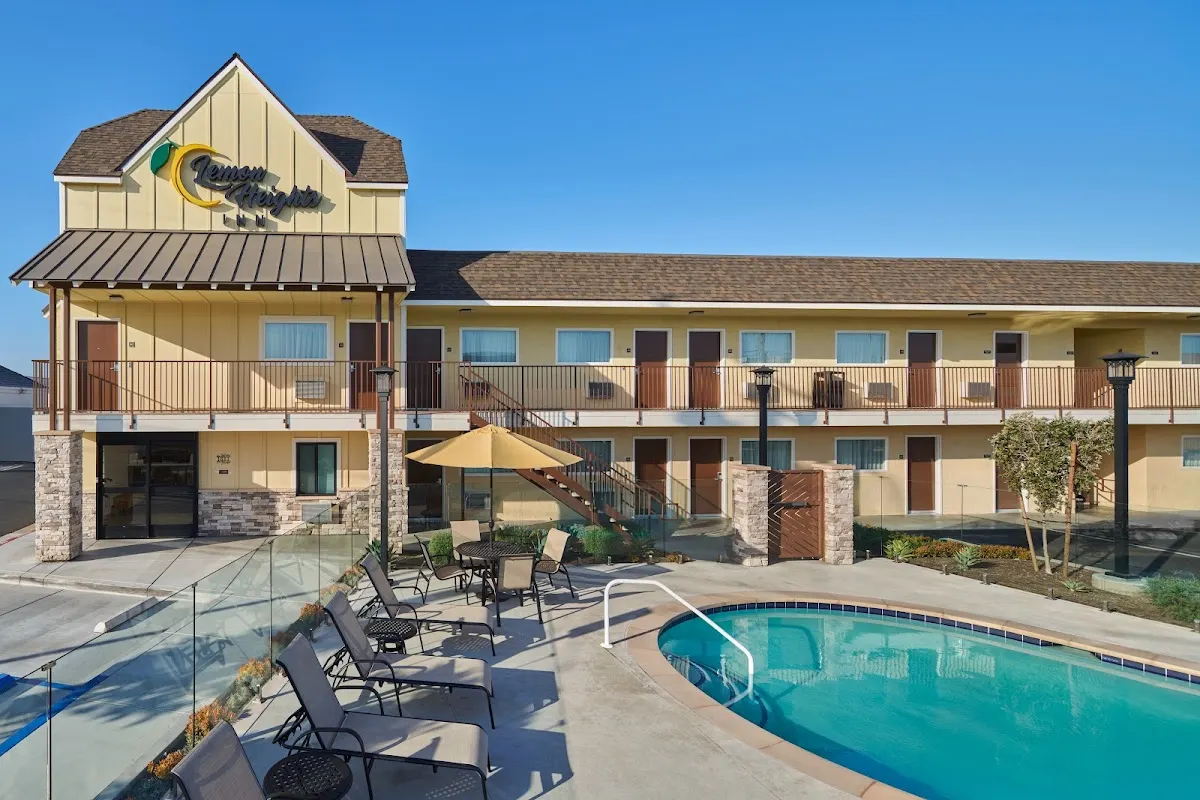 Lemon Heights Inn
