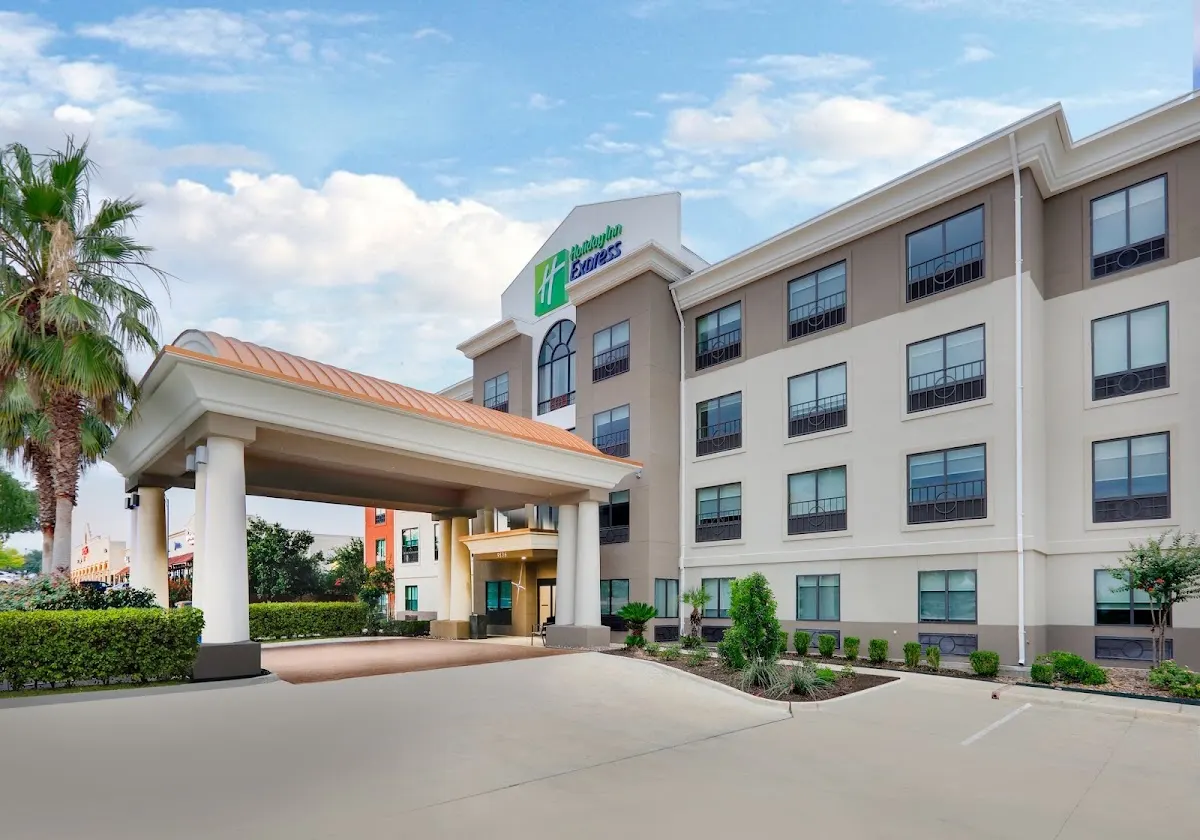 Holiday Inn Express & Suites San Antonio NW Near Seaworld by IHG