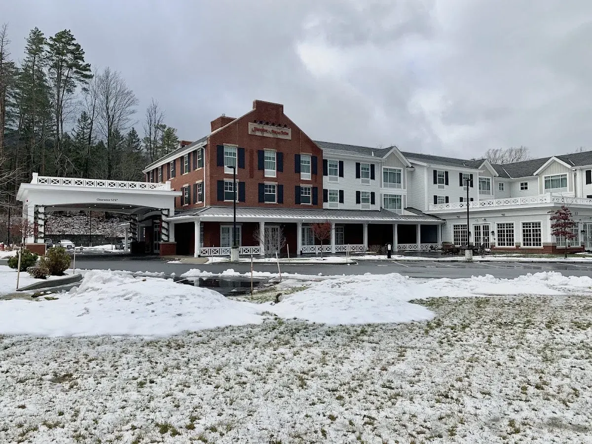 Hampton Inn & Suites Manchester