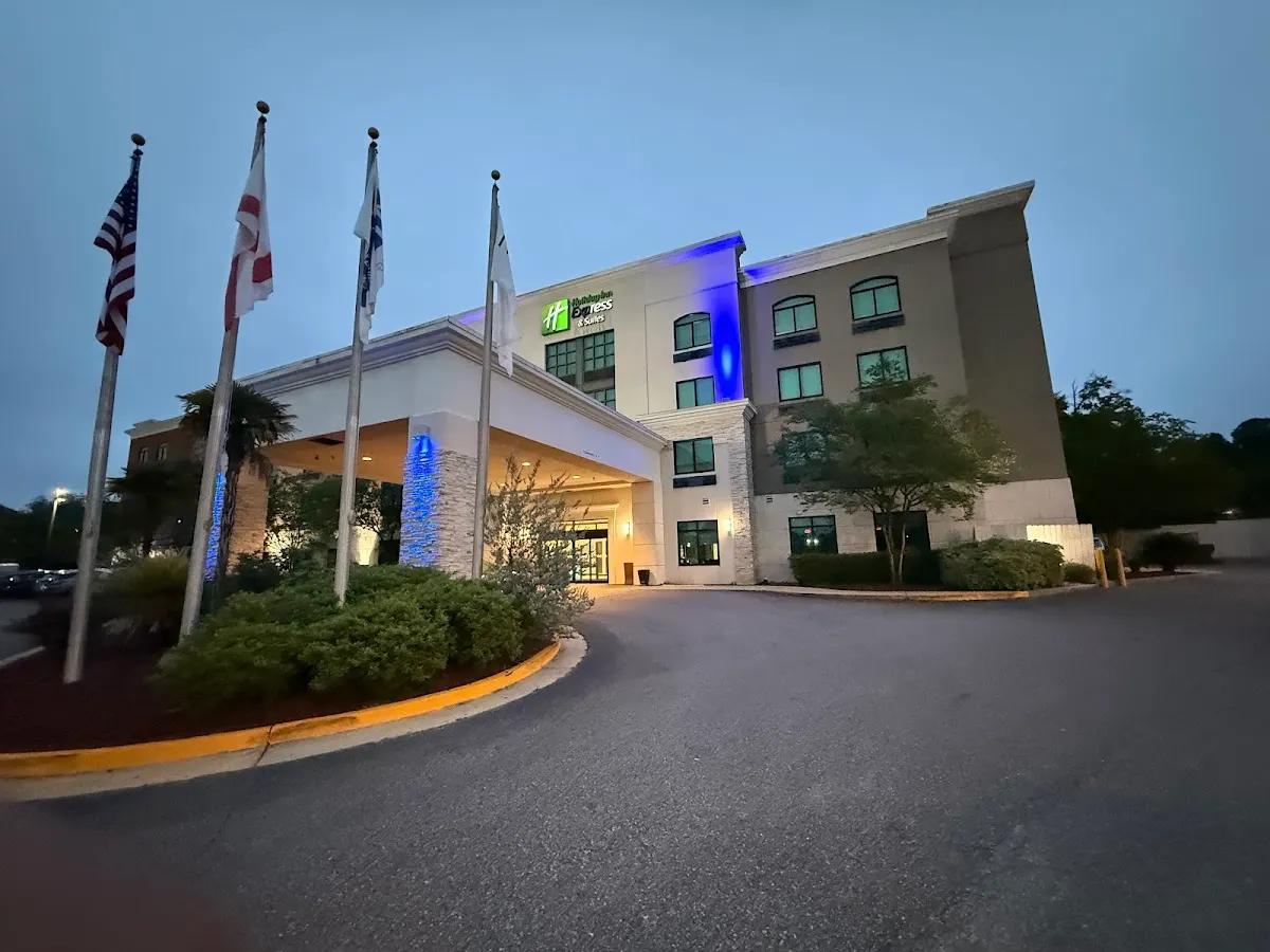 Holiday Inn Express & Suites Mobile West - I-10, an IHG Hotel