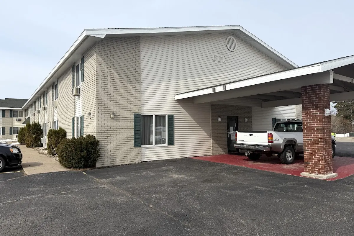Iron Mountain Inn & Suites MI US 2