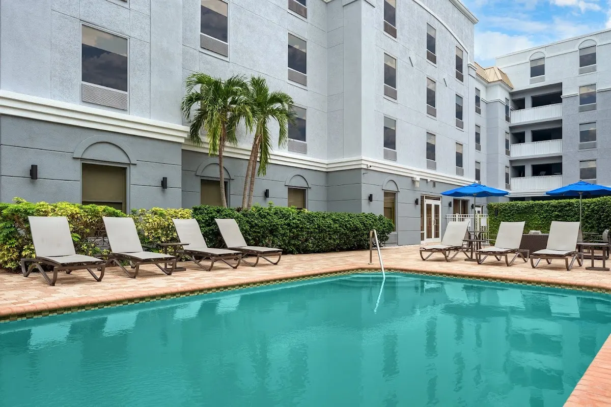 Holiday Inn Express & Suites Clearwater/US 19 N by IHG
