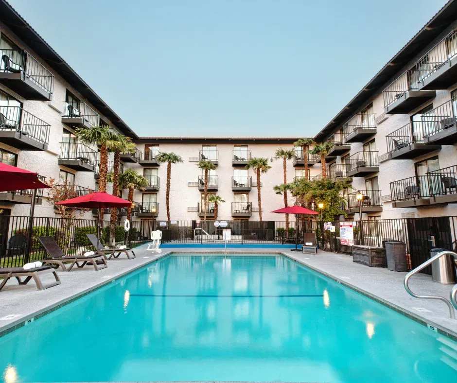 Oxford Suites Lancaster