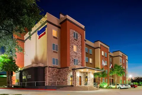 Fairfield by Marriott Inn & Suites Houston Hobby Airport