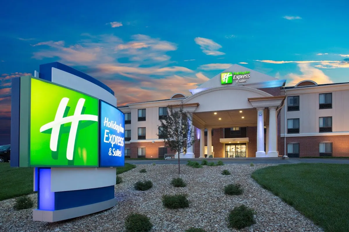Holiday Inn Express & Suites Concordia US 81 by IHG
