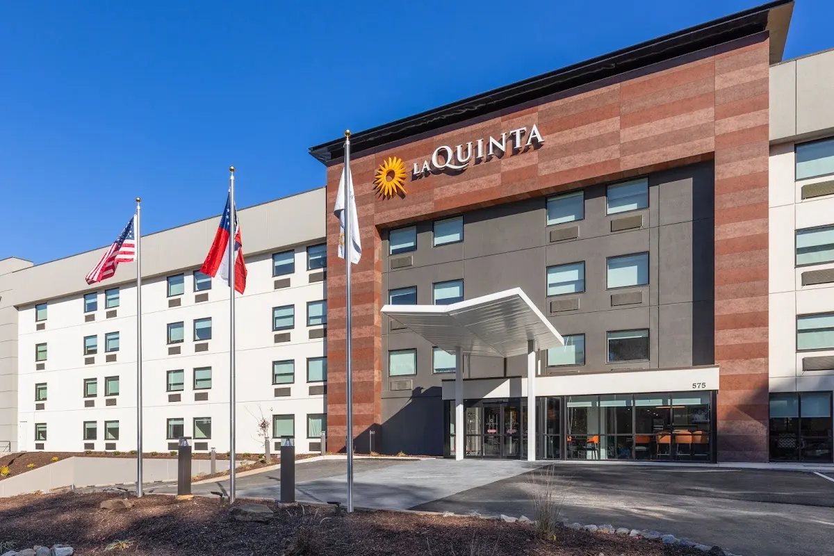 La Quinta Inn & Suites by Wyndham Atlanta Roswell