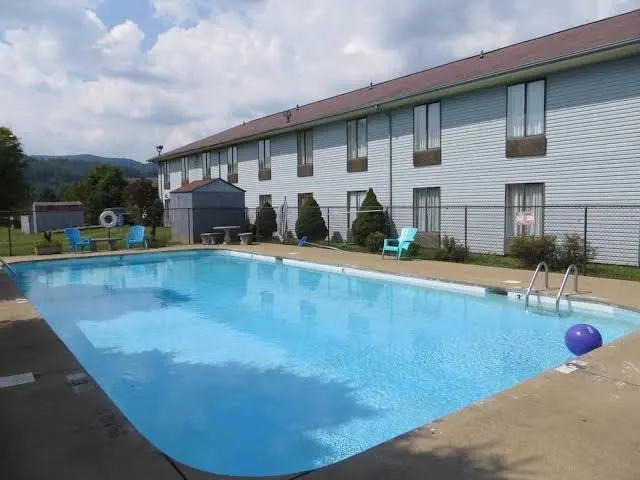 Americourt Hotel
