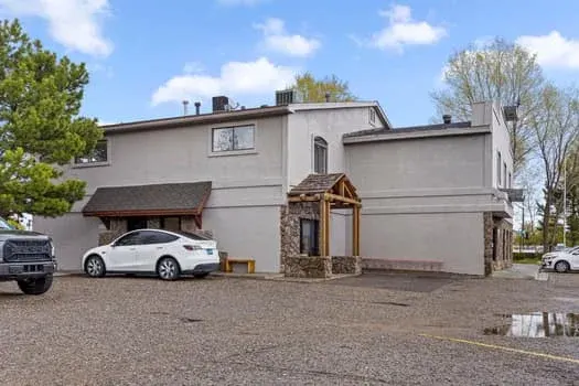 Sixty-Six Slumber - Flagstaff Guesthouse