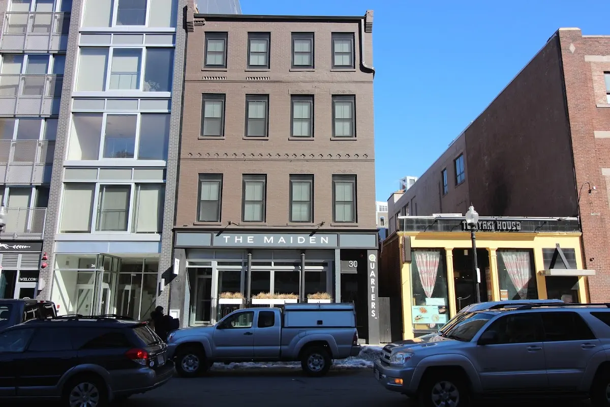 Thatch Quarters on Broadway