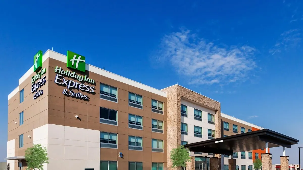 Holiday Inn Express & Suites Chanute by IHG