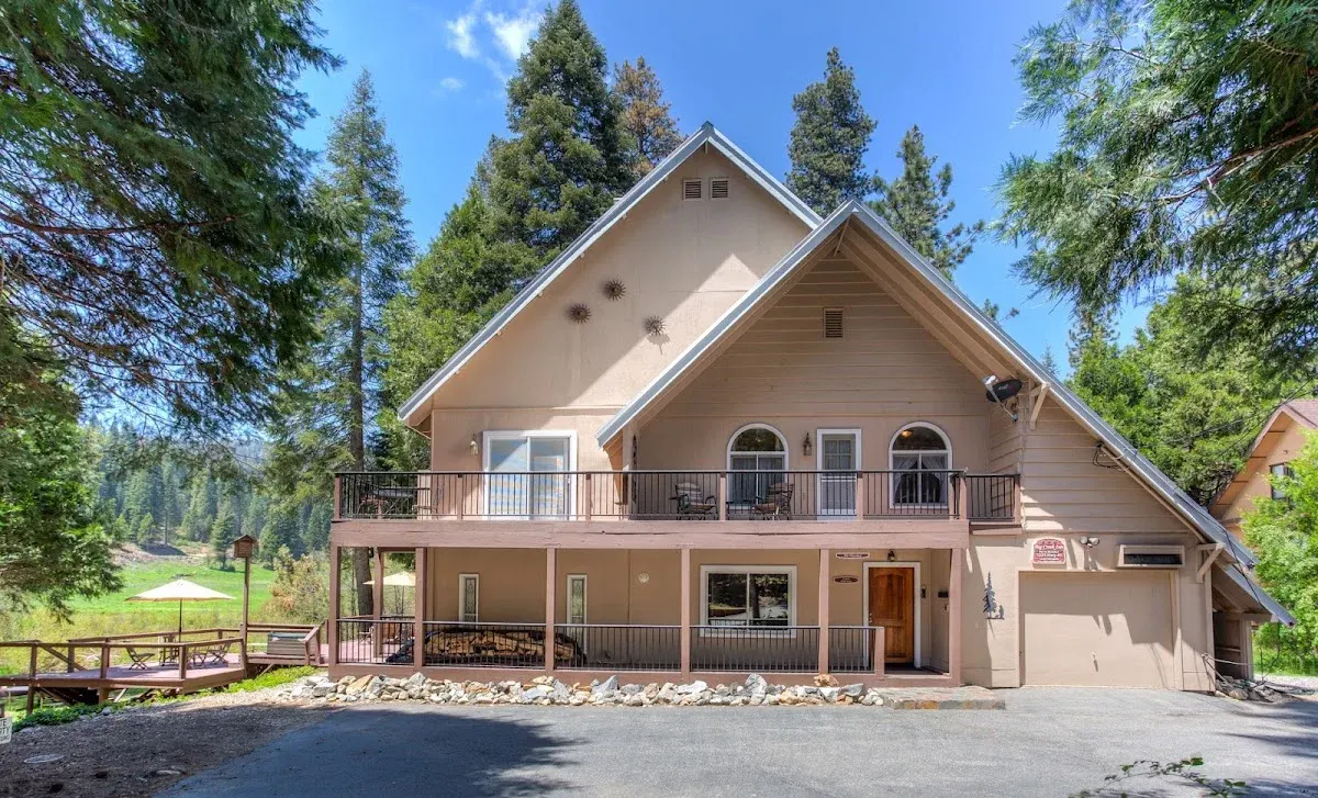 Yosemite Lodging at Big Creek Inn B&B
