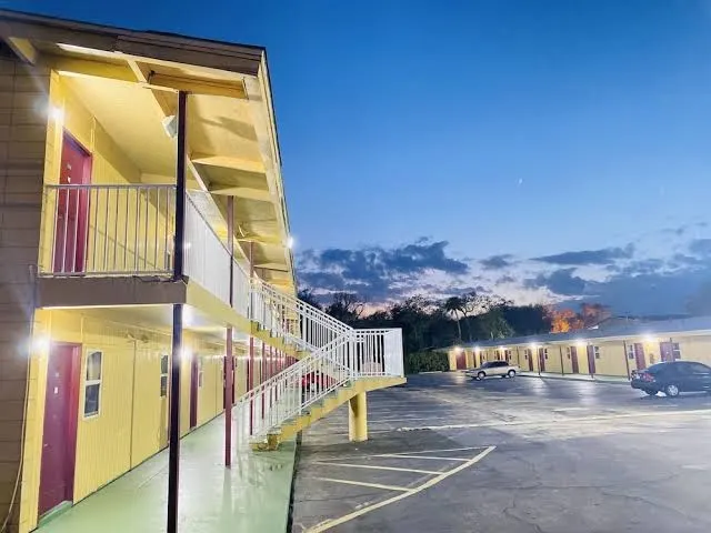 Royal Inn