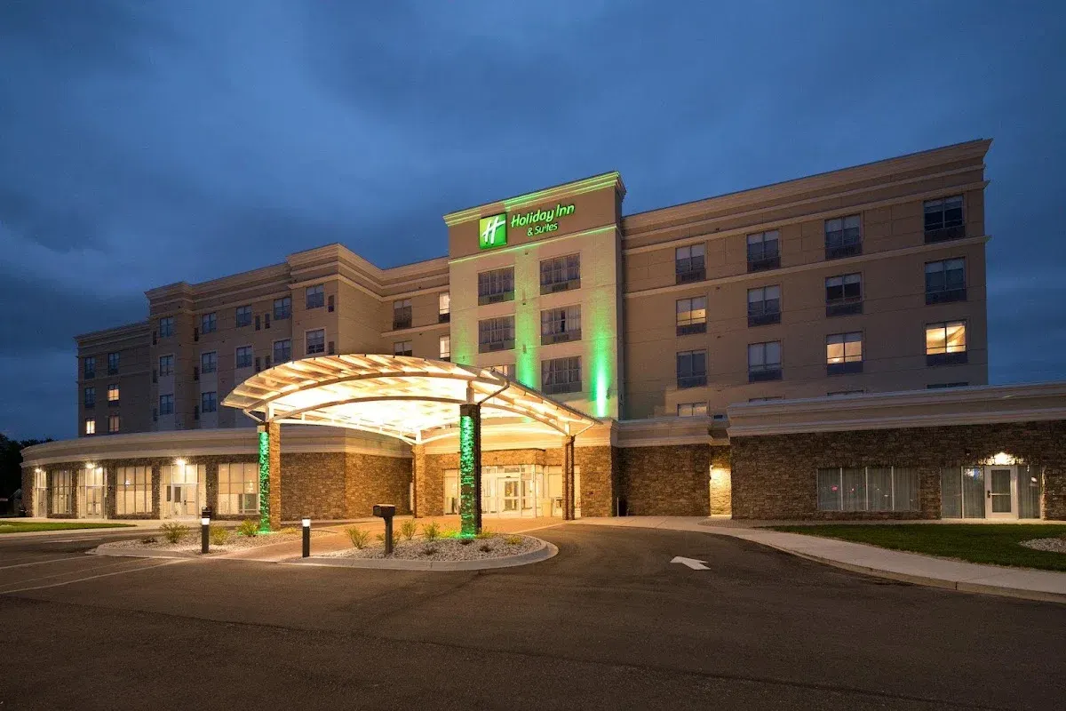 Holiday Inn & Suites Mount Pleasant by IHG