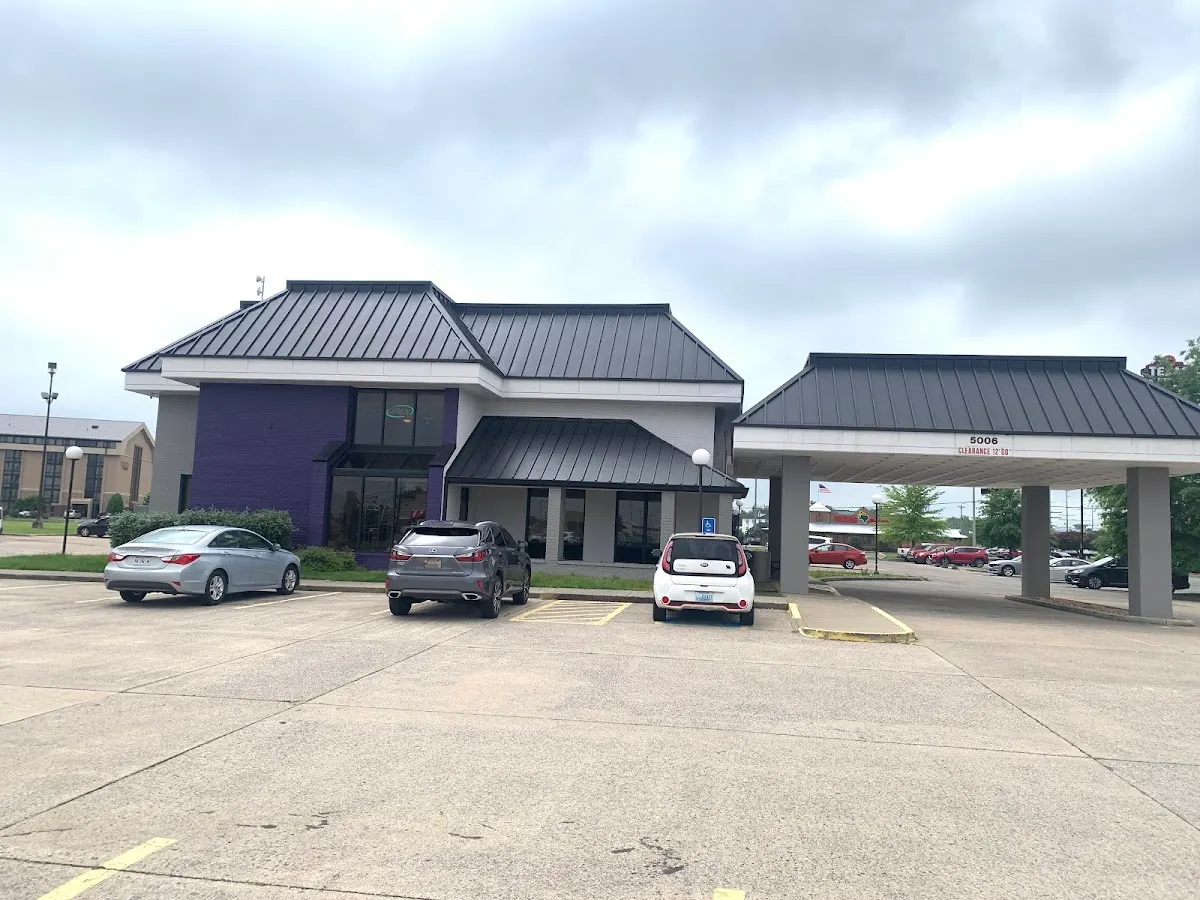 Mustang Inn & Suites