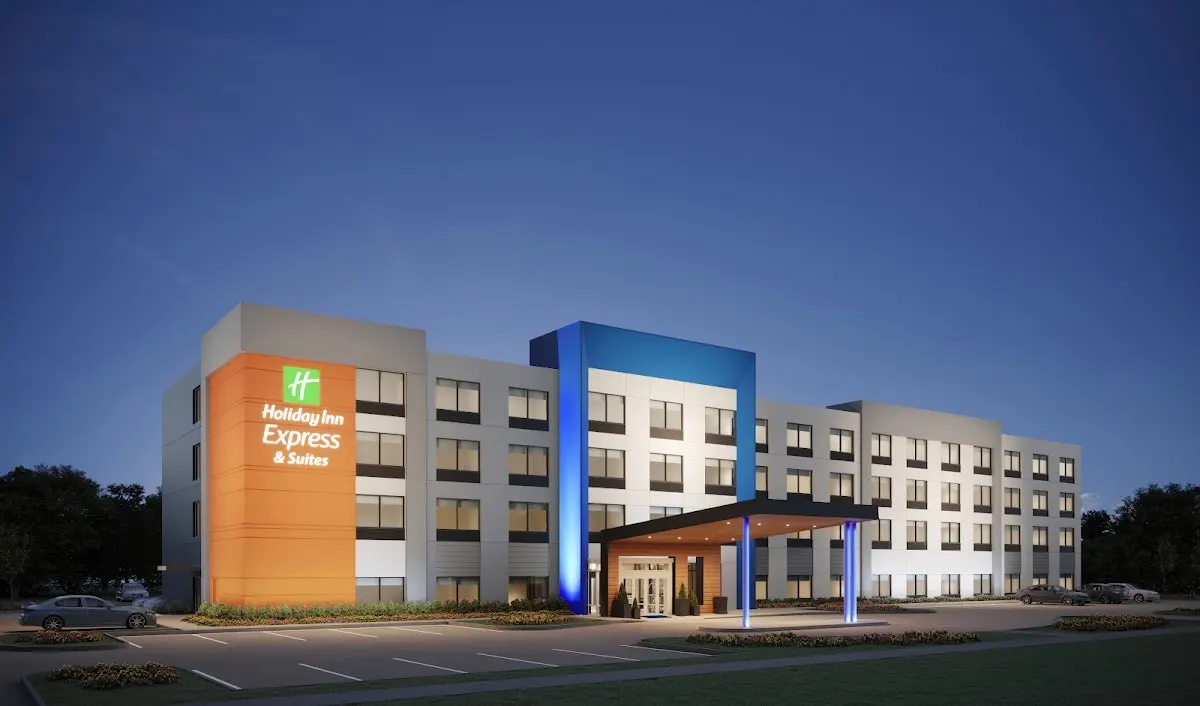 Holiday Inn Express & Suites Calera North By Ihg