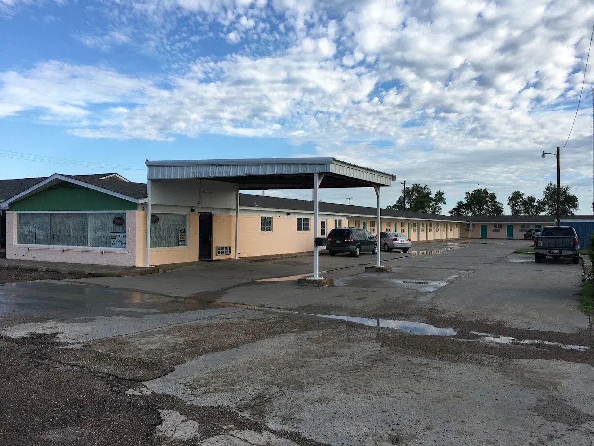 Townsman Motel