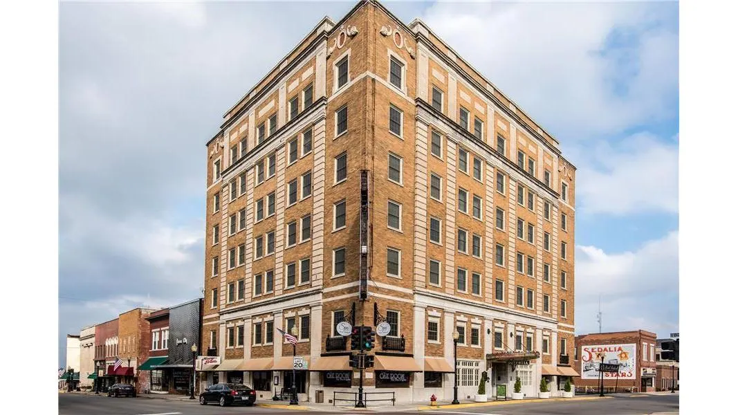 Hotel Bothwell Sedalia Central District, an Ascend Collection Hotel