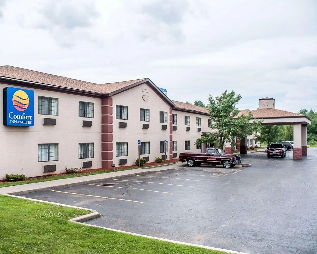 Comfort Inn & Suites Hamburg - Buffalo South