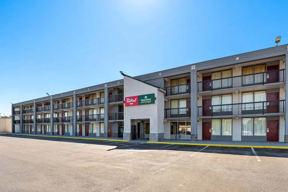 HomeTowne Studios Richmond - Airport/ Sandston