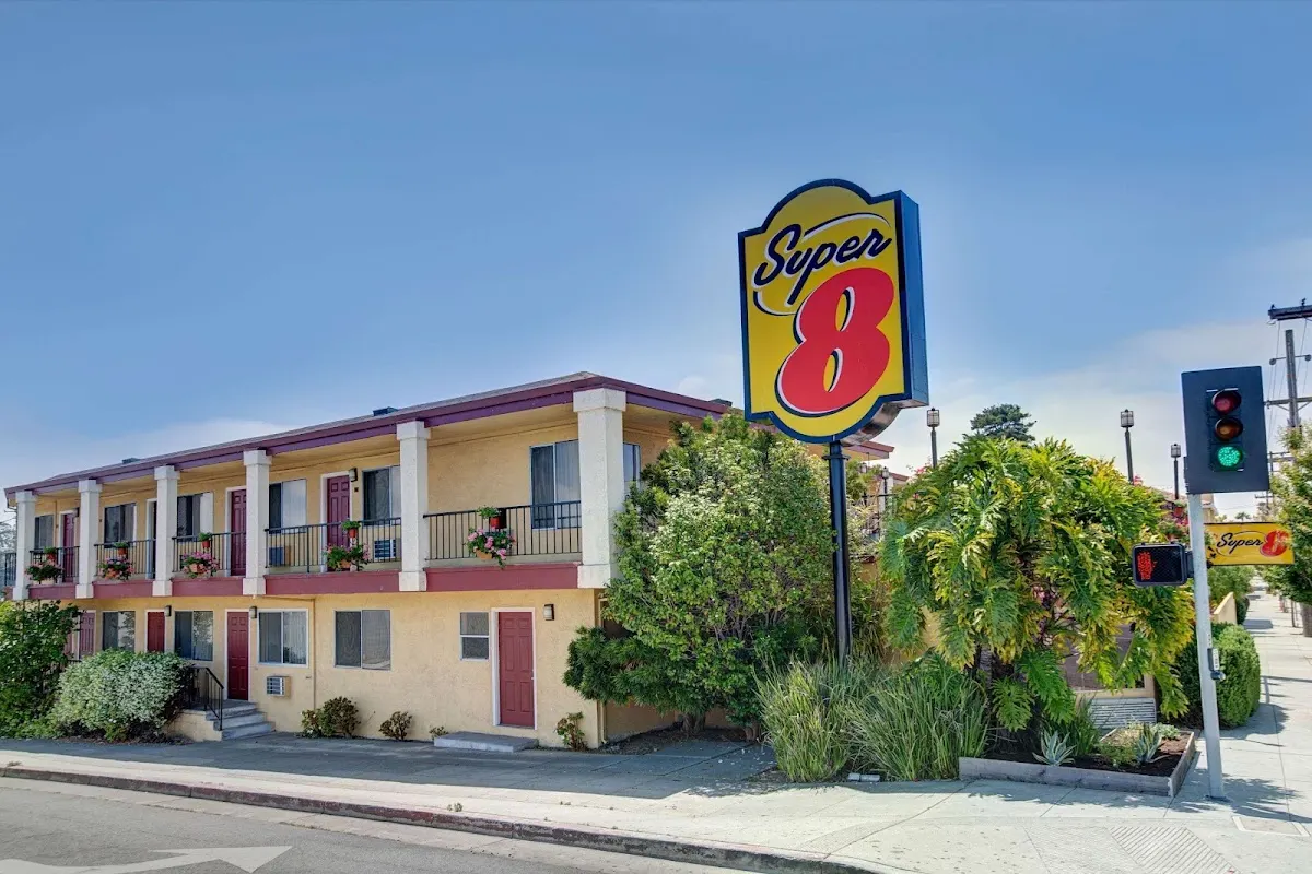 Super 8 by Wyndham Santa Cruz Beach