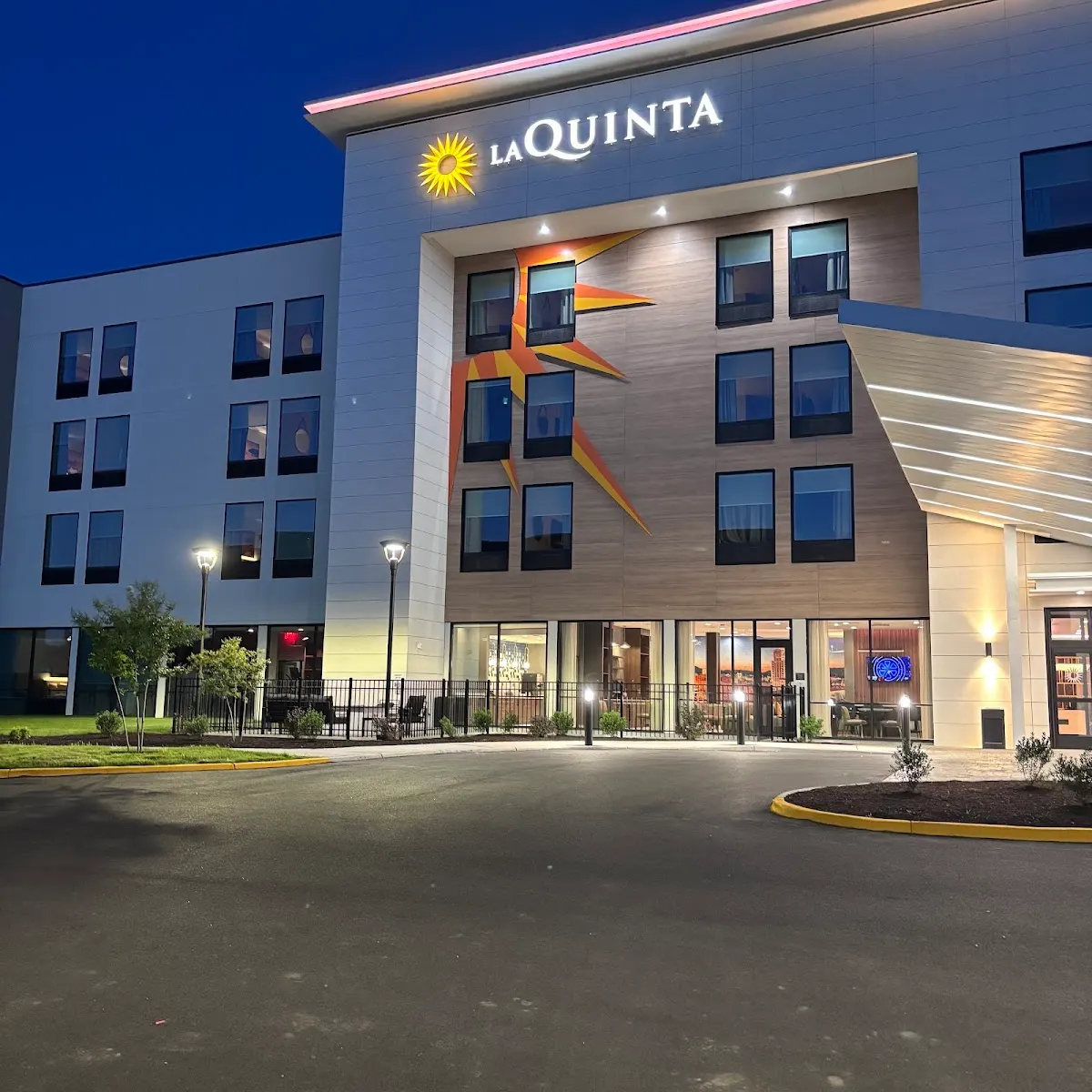 La Quinta Inn & Suites By Wyndham Roanoke Hollins/I-81