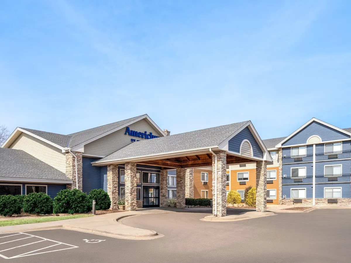 AmericInn by Wyndham Shakopee Near Canterbury Park
