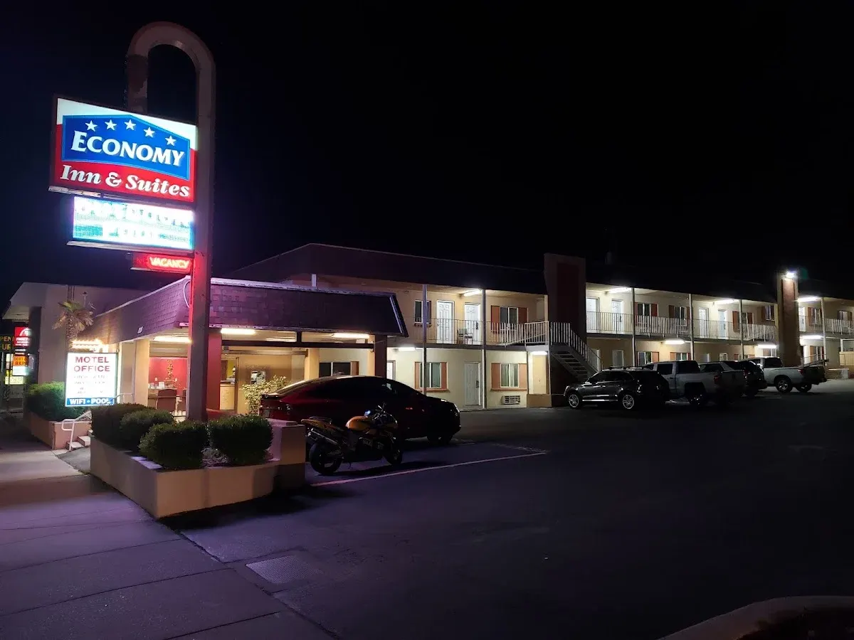 Economy Inn & Suites