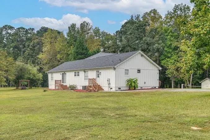 8 Mi to Jordan Lake: Spacious New Hill Home