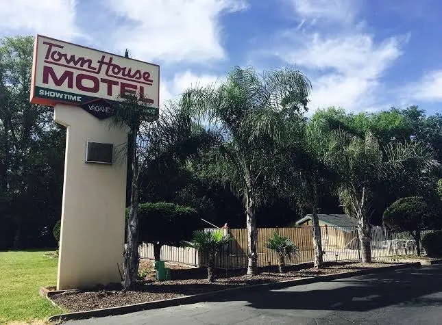 Town House Motel