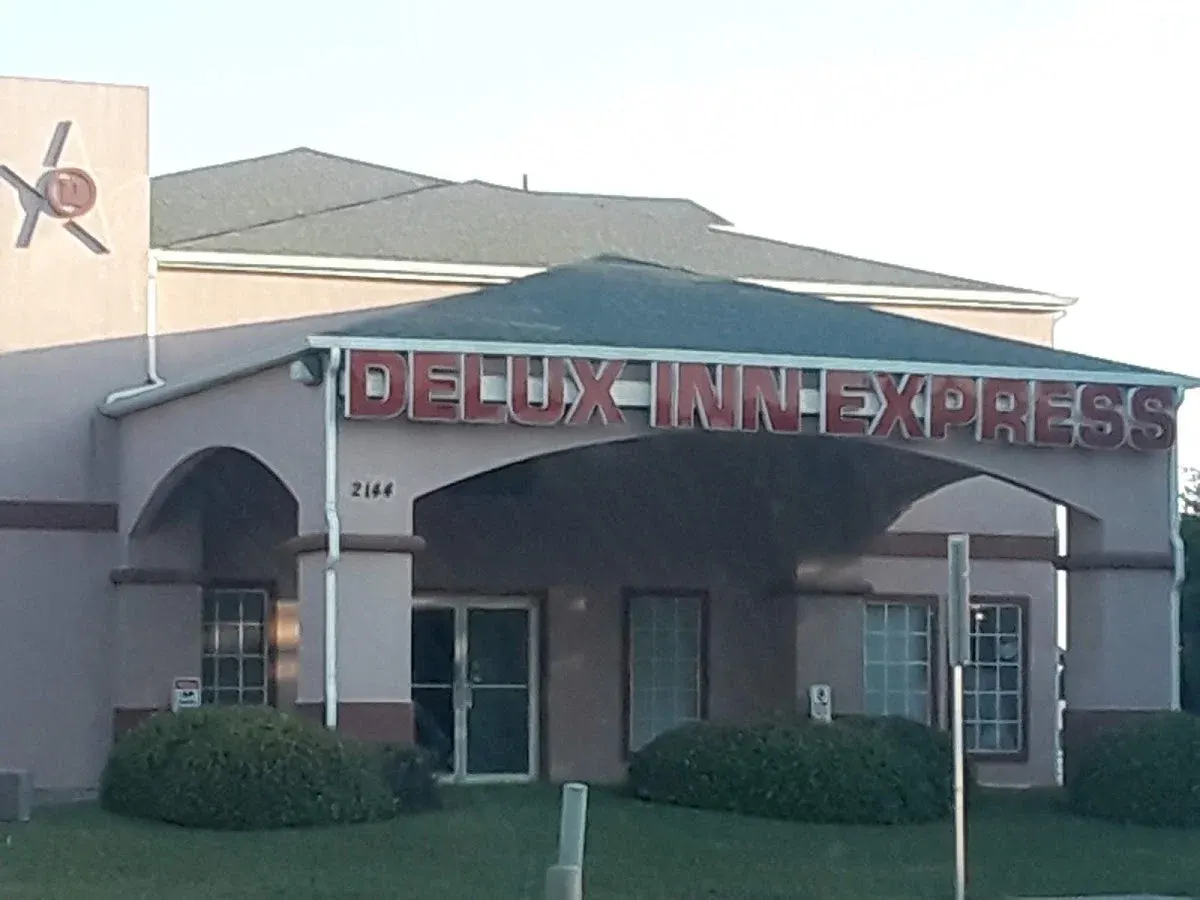 Delux Inn Express