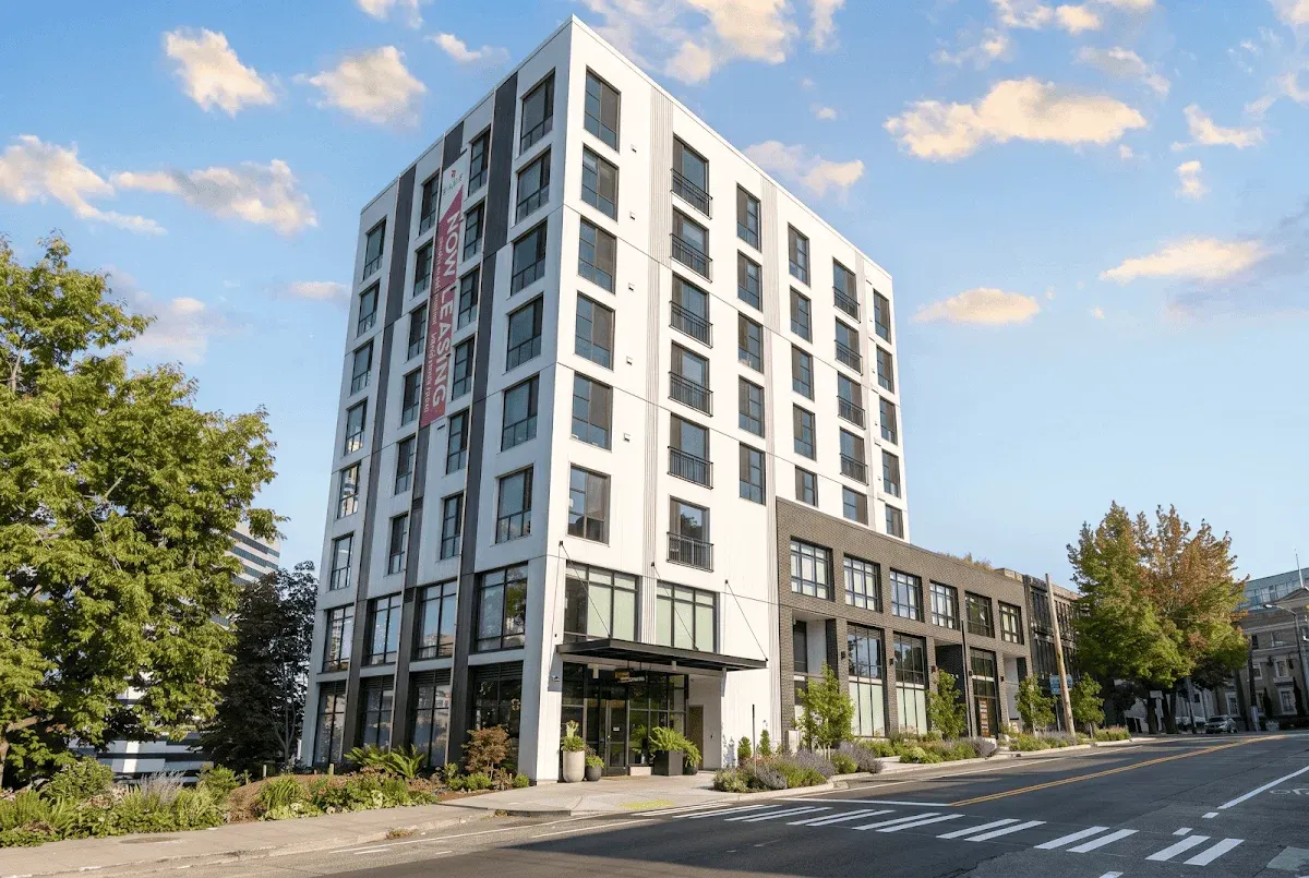Pivot Apartments