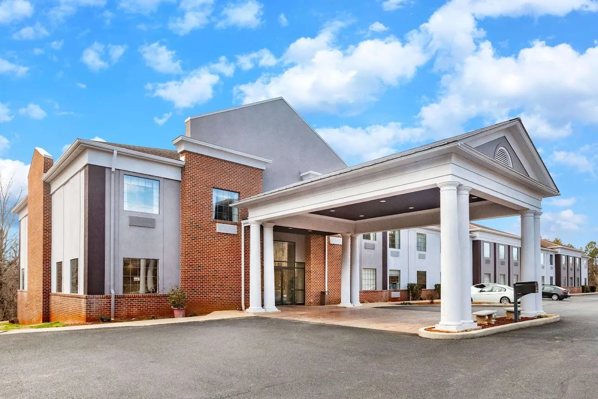 Days Inn by Wyndham Altavista