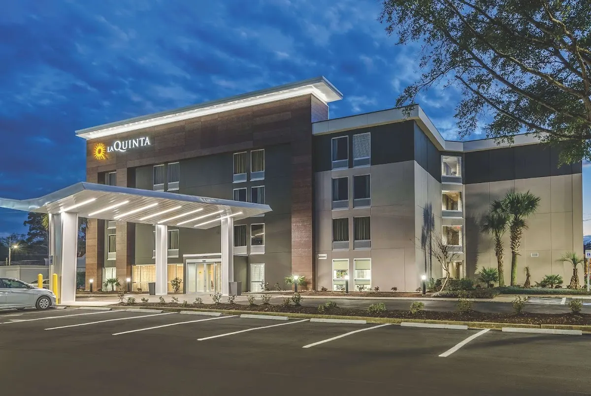 La Quinta Inn & Suites by Wyndham Myrtle Beach - N Kings Hwy