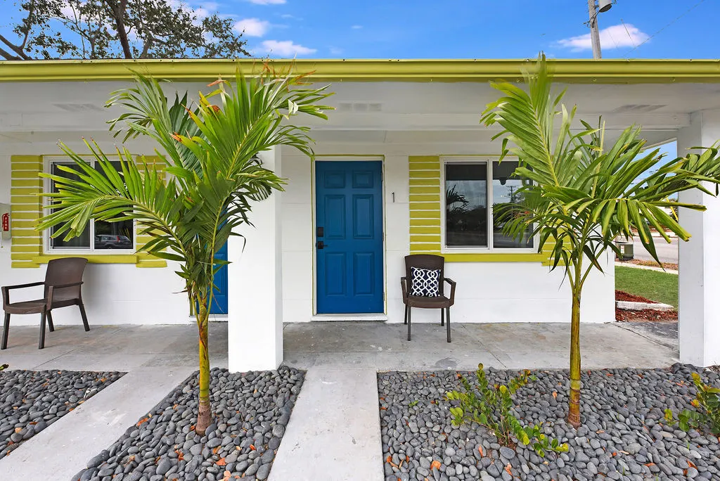 Palm Cove Motel | Clearwater Motel