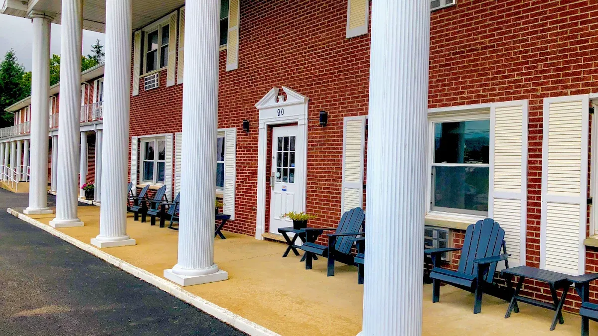 The Bicentennial Inn