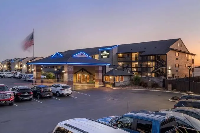 Lincoln Sands Oceanfront Resort, Ascend Hotel Collection