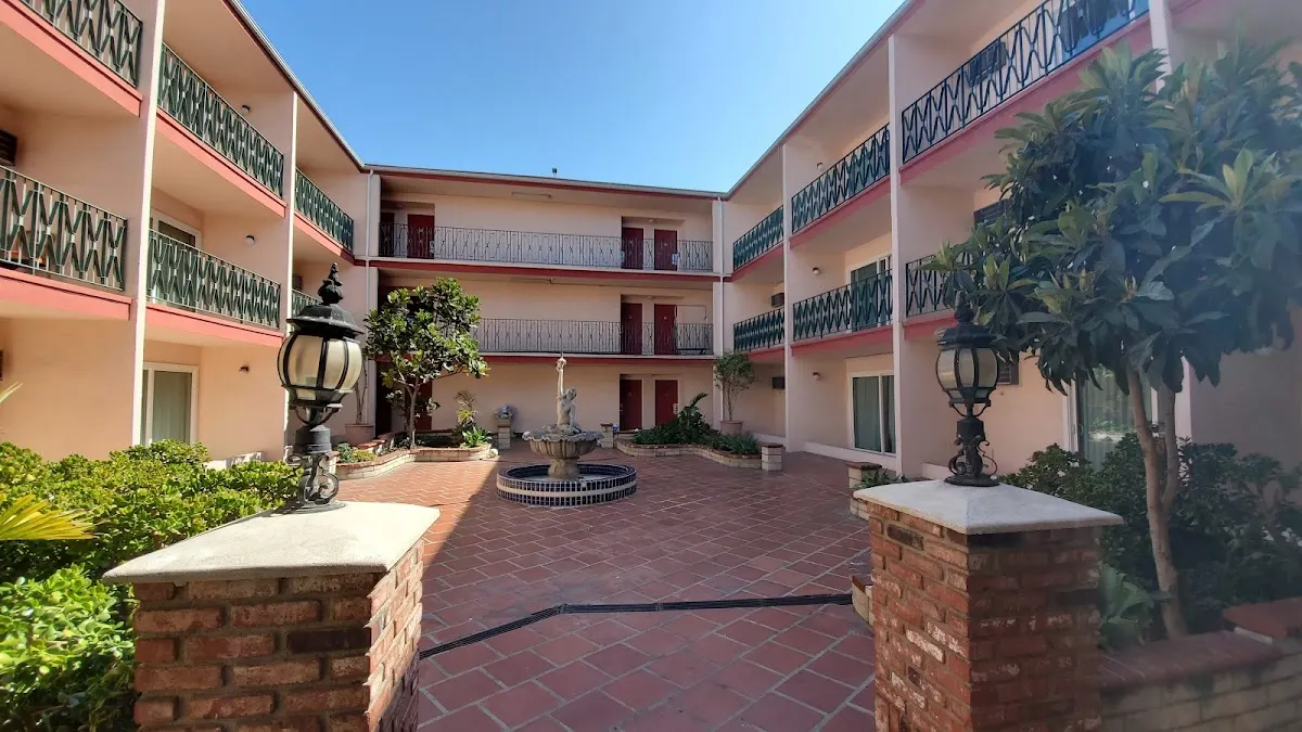 Royal Century Hotel