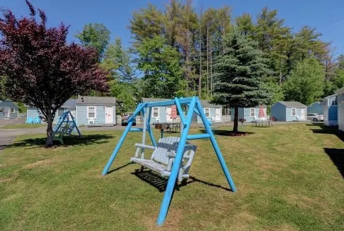 Brookside Inn & Cottages