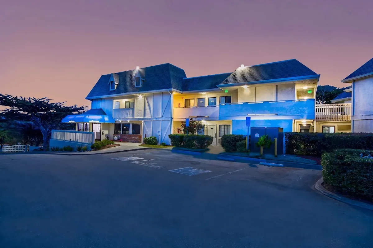 Motel 6 Marina, CA - Monterey