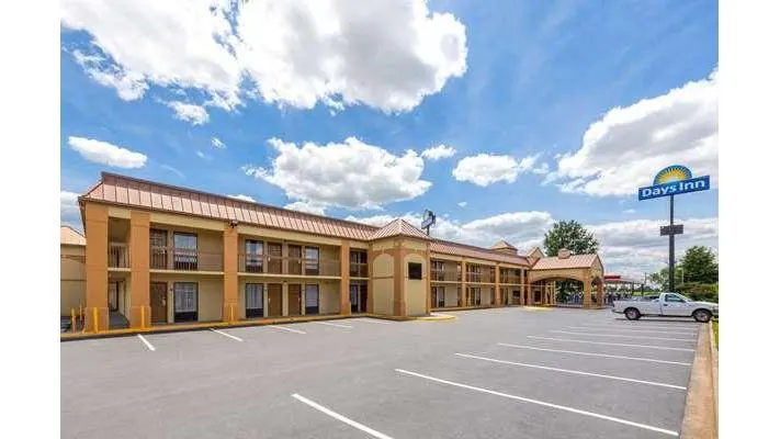 Days Inn by Wyndham Oak Grove/Ft. Campbell