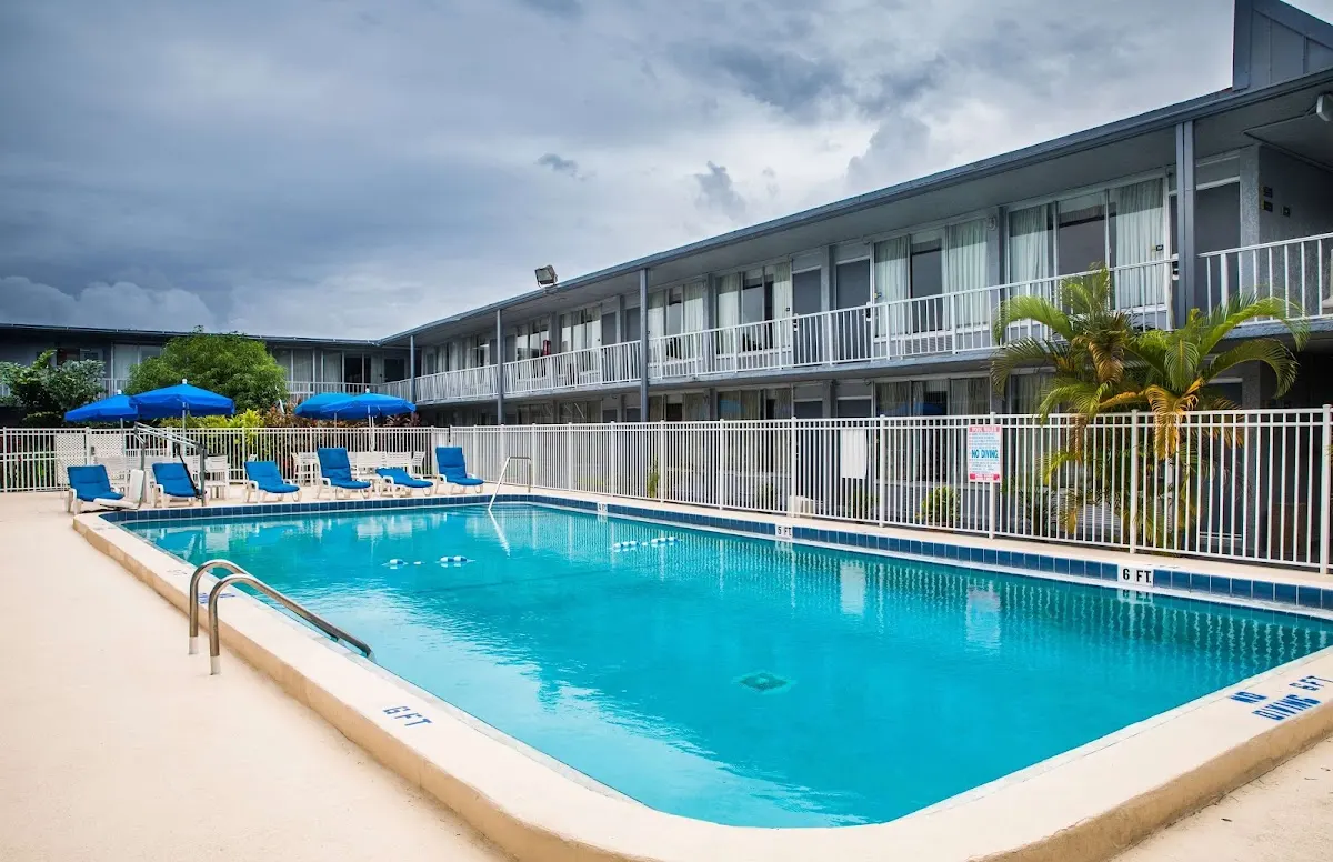 Days Inn by Wyndham Stuart