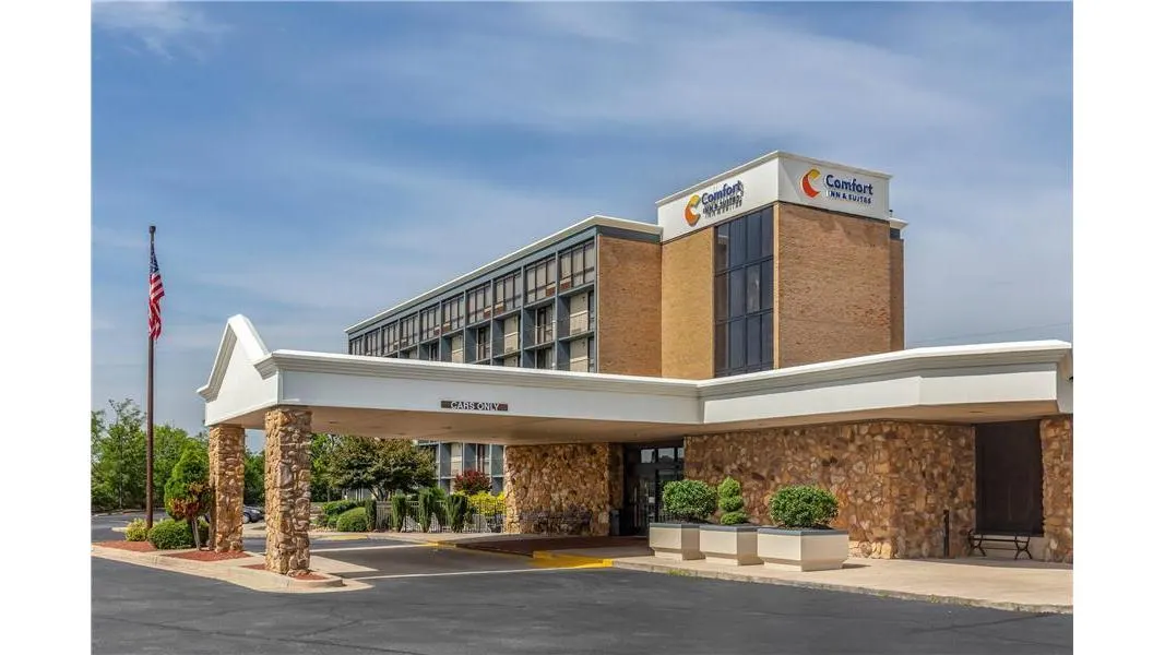Comfort Inn & Suites near Danville Mall