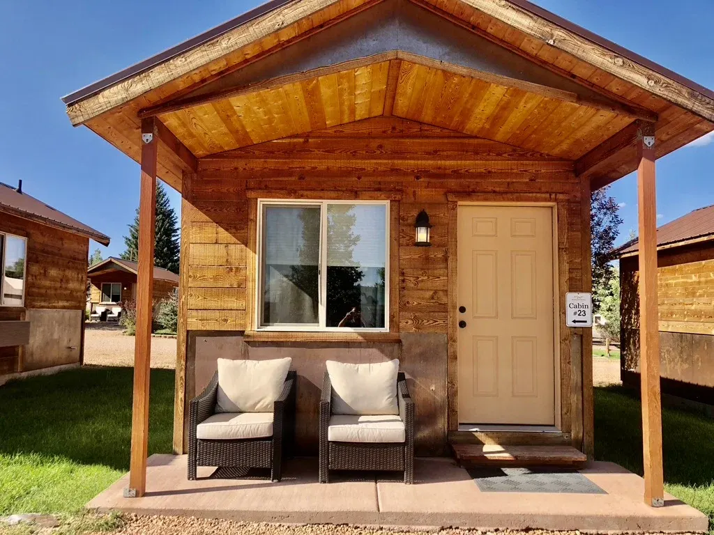Mountain Ridge Cabins and Lodging