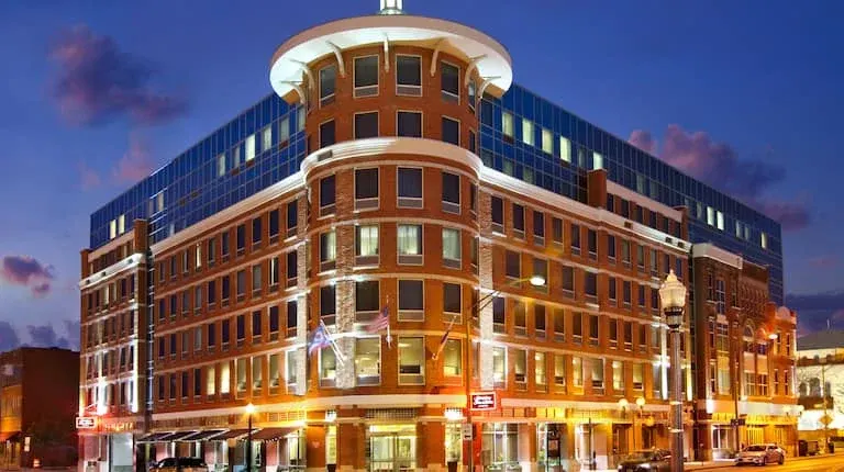 Hampton Inn & Suites Columbus-Downtown