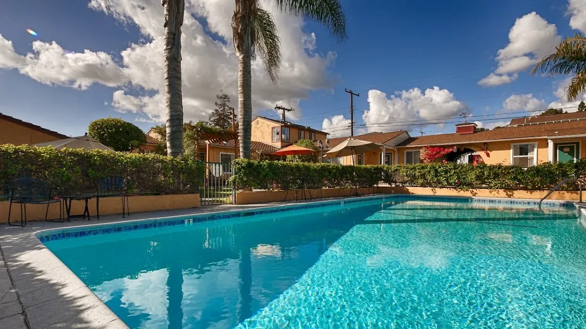 Oasis Inn & Suites - Santa Barbara