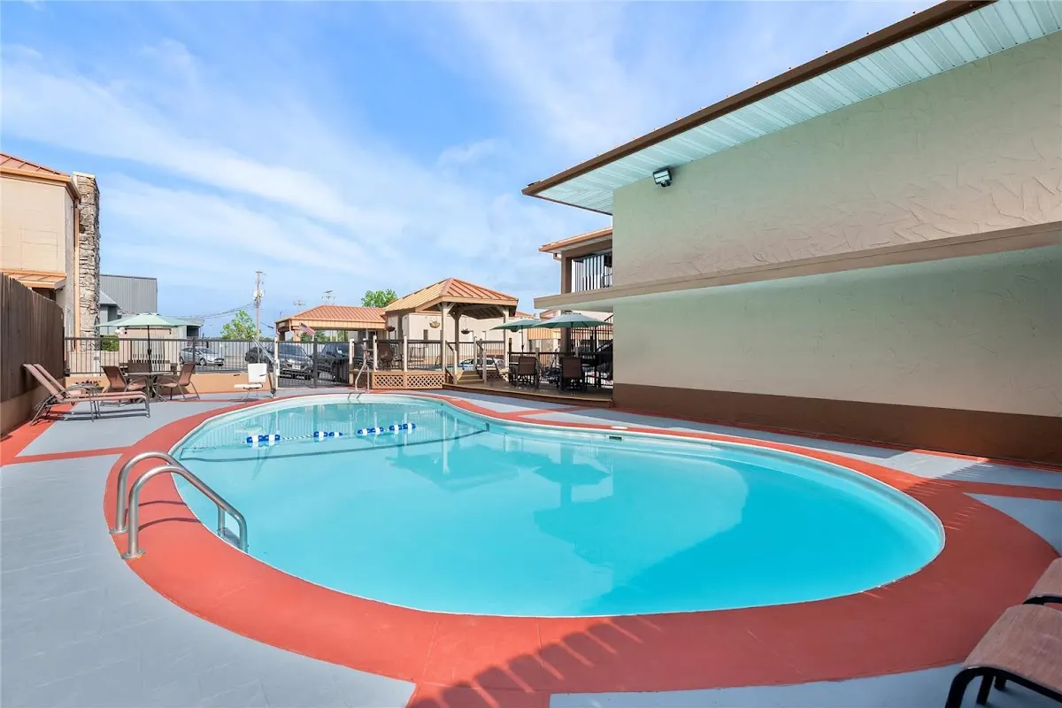 Best Western Center Pointe Inn